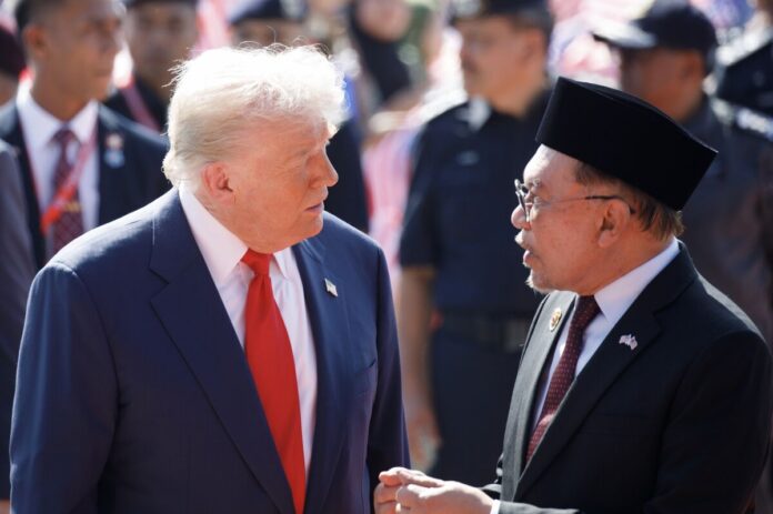 Trump Signs Trade Deal With Malaysia’s Anwar During Asia Trip