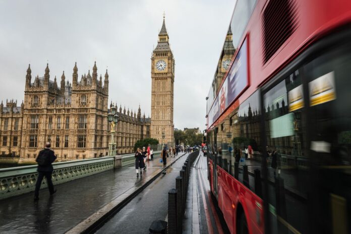 Most Britons Support Wealth Tax, Poll Shows Ahead of Budget