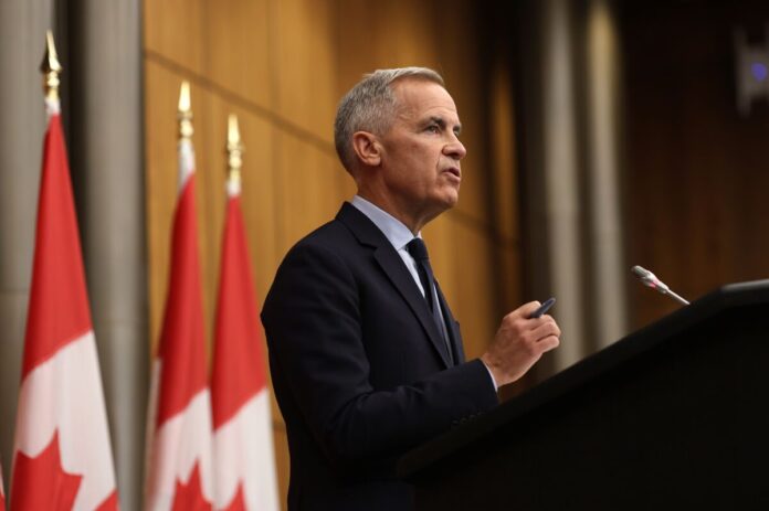 Economists Urge Carney to Set Output Targets Amid Debt Binge